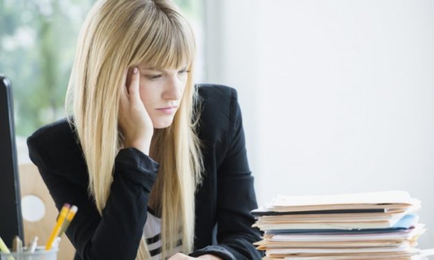چگونه می توانیم خطاهای ذهنی را کنار بگذاریم و بهتر تصمیم بگیریم؟